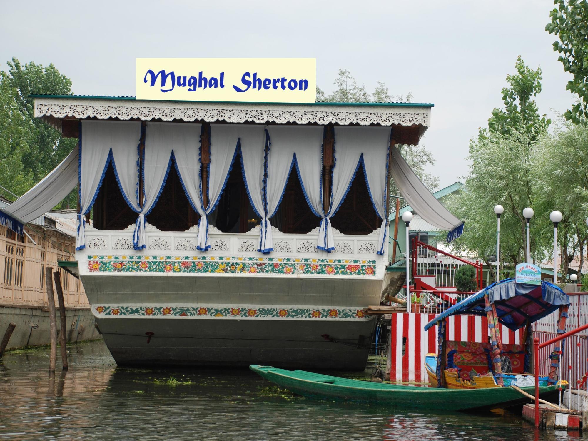 The Mughal Sheraton Houseboat Hotel Durgjan Екстериор снимка